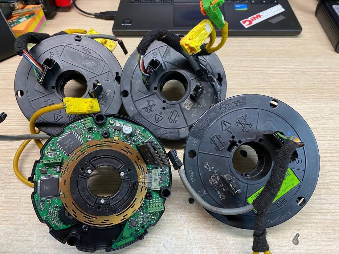Componenti spirali airbag pronti per la riparazione